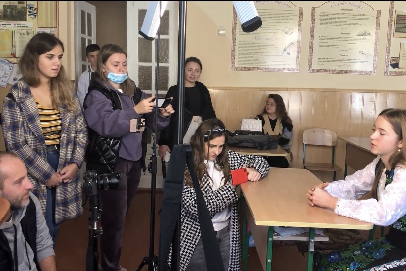 Закулісся. Інтерв'ю у школярки румунської меншини